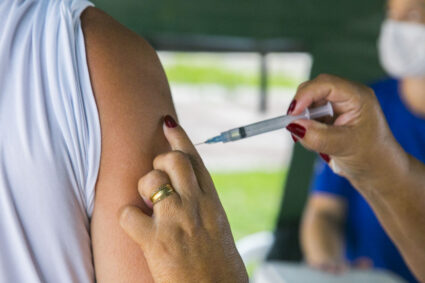 Corumbá em Alerta: Casos de Síndromes Respiratórias Avançam e Vacinação Contra Gripe Ainda Não Alcança Metade da Meta