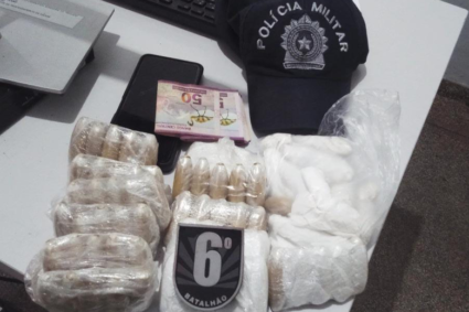 Polícia Militar Apreende 1 Kg de Cocaína em Ônibus de Turismo na Fronteira com Corumbá