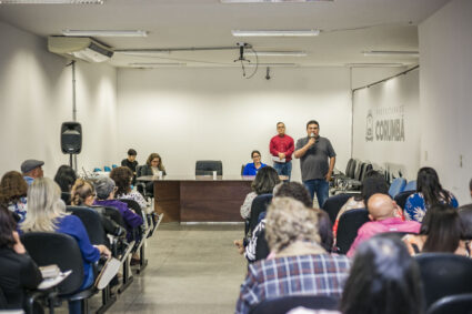 Prefeitura homenageia servidores aposentados com certificado de mérito e celebra décadas de dedicação ao serviço público!