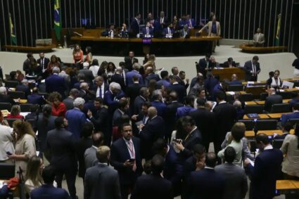 Imposto de Renda Zerado: Câmara Aprova Isenção Para Quem Ganha Até R$ 5 Mil e Novo Imposto Para Super-Ricos!