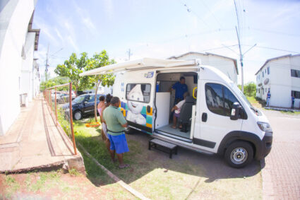 Vacimóvel percorre Corumbá levando vacinas a bairros, quartéis e escolas; veja o cronograma completo