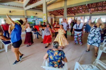 Corumbá Revive os Anos 60 em Grande Baile para Idosos — Veja Como Foi a Festa Retrô!