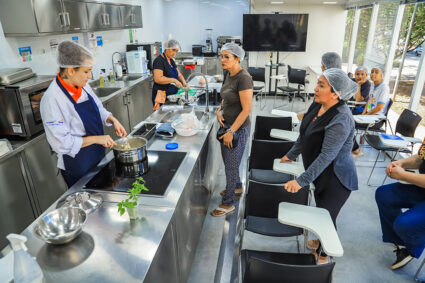 Cursos gratuitos do Senac chegam a Corumbá: capacitações em gastronomia abrem vagas em janeiro e fevereiro