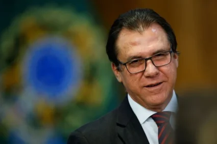 Para não fechar as portas, Correios adotam plano de demissões e fechamento de unidades