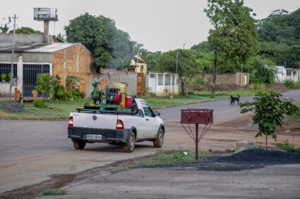 Corumbá entra em alerta máximo: fumacê reforça combate à dengue, zika e chikungunya às vésperas do Carnaval