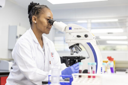 Alerta Epidemiológico 2026: Influenza A, Mpox e Oropouche Exigem Vigilância Redobrada no Pós-Carnaval