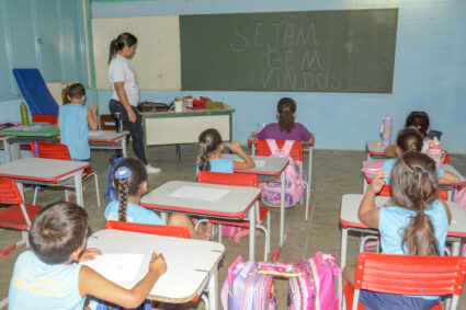 Prefeitura convoca professores para áreas urbana e rural em Corumbá; veja como participar