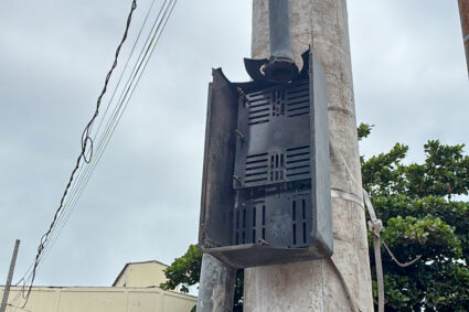 Semáforos de 4 cruzamentos em Corumbá foram alvo de vandalismo e suspeita de furto, comprometendo a segurança no trânsito