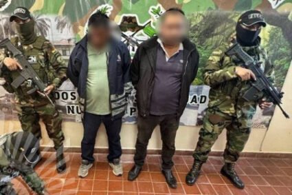 Dois motoristas são presos com 10 pacotes de cocaína em ônibus na Bolívia; operação mira rota para MS