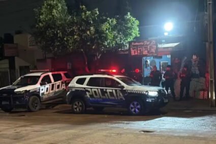 Adolescente de 15 anos efetua disparo durante brincadeira com revólver e mata amigo de 16 em barbearia de Campo Grande; dono da arma fugiu