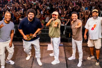 Corumbá completa 248 anos com show do Grupo Bom Gosto após desfile cívico-militar