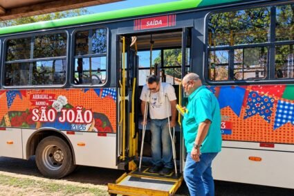 Motoristas e fiscais do transporte coletivo de Corumbá passam por capacitação em segurança e atendimento