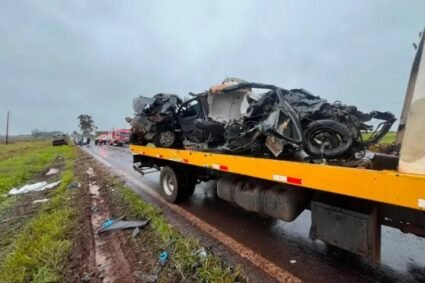Ex-vice-prefeito de Corumbá dirigia Hilux em acidente que matou casal jovem em MS; bebê de 5 meses ficou ferida